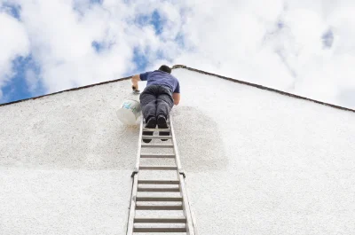 Peinture extérieure aux Trois-Moutiers — façades et ravalement